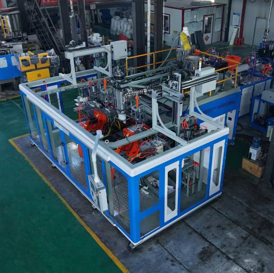 13、电动20升双层吹塑机1.jpg 13、电动20升双层吹塑机1.jpg