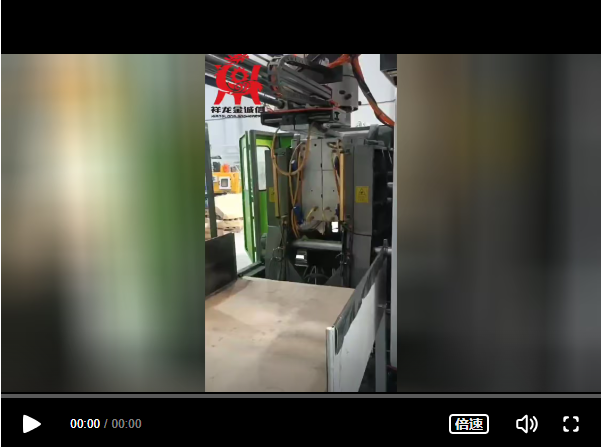 迪拜客户30升储料缸吹塑机